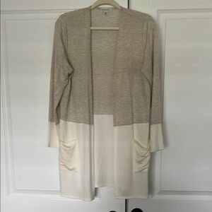Women's Cream and Tan Sweater